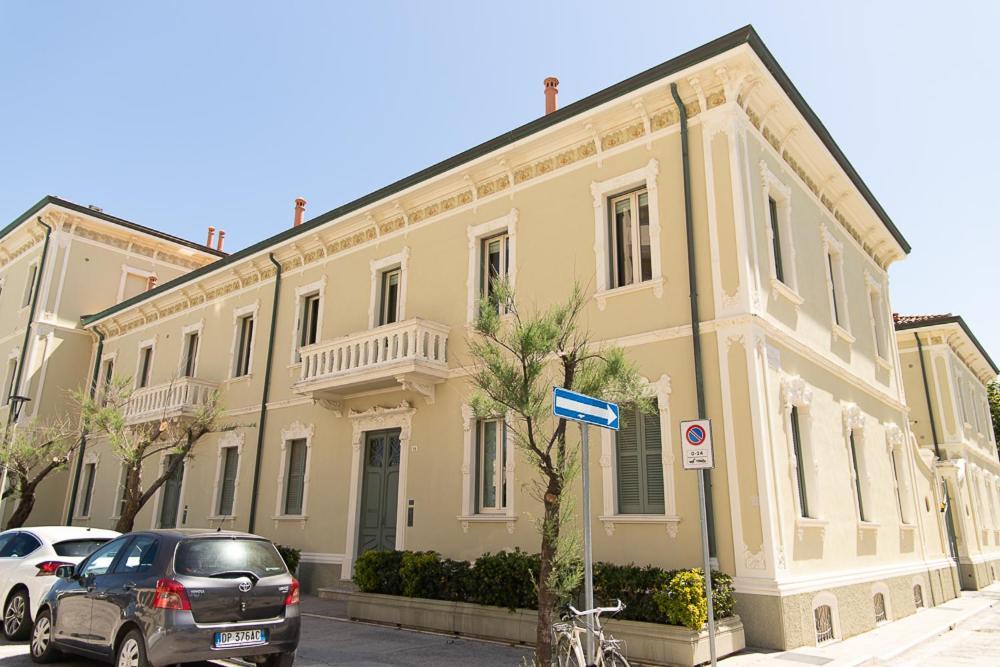 Zara D'Amare A Pesaro 10 Metri Dalla Spiaggia By Yohome المظهر الخارجي الصورة